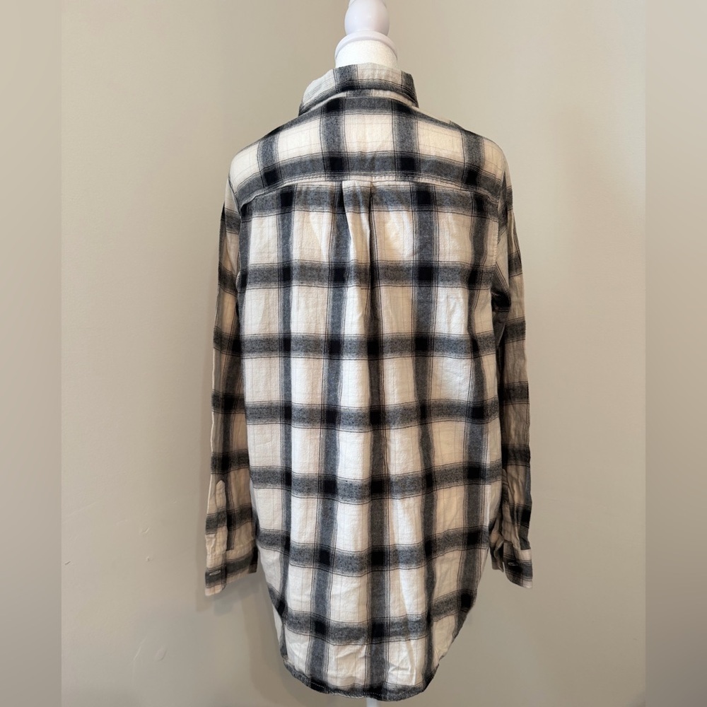 Old Navy Size L Long-Sleeve Plaid Flannel Shirt - Picture 6 of 14